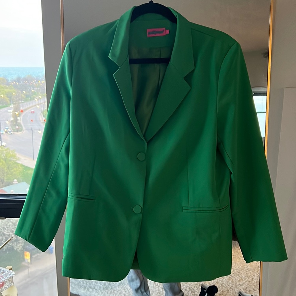 Green oversized blazer